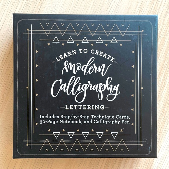 Learn Modern Calligraphy/Lettering Kit! 🖋💚 - Picture 1 of 3
